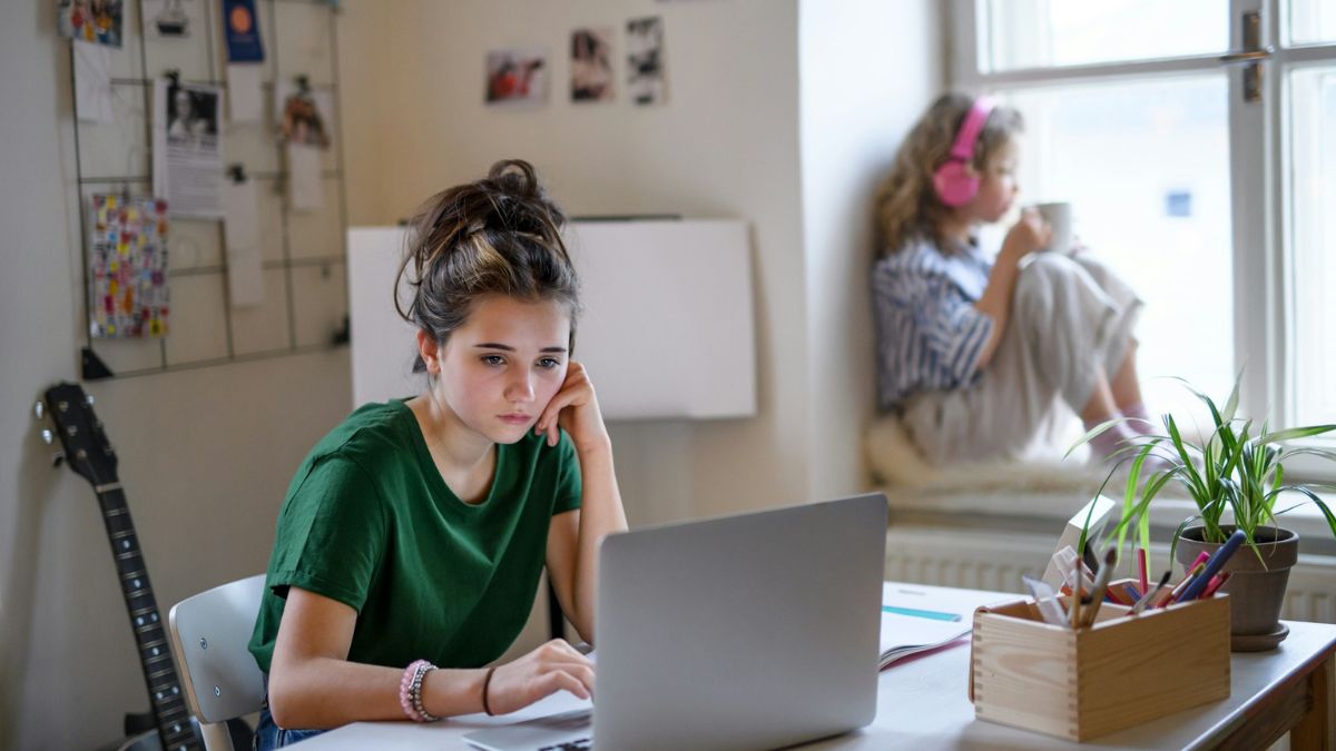 IRS: Is there a limit to claiming your child as a dependent?