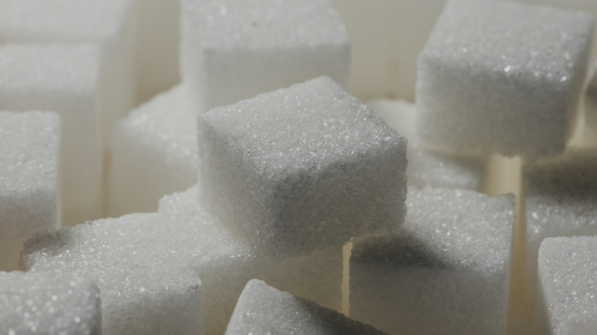 What is Erythritol, the sweetener linked to increase the risks of blood clots and heart disease and what products have it?