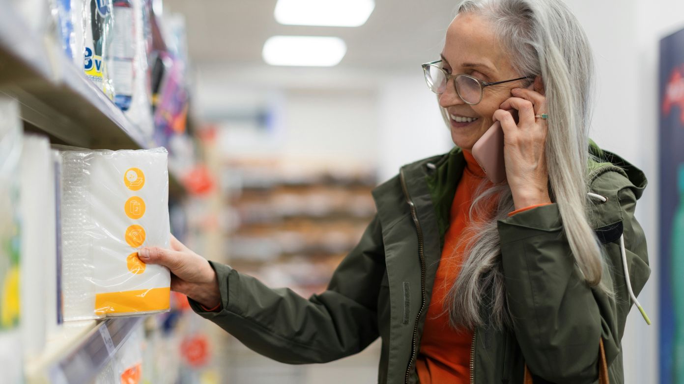 Understanding the Savings Incentive Match Plan for Employees (SIMPLE) IRA: Eligibility, contribution limits, and employer participation