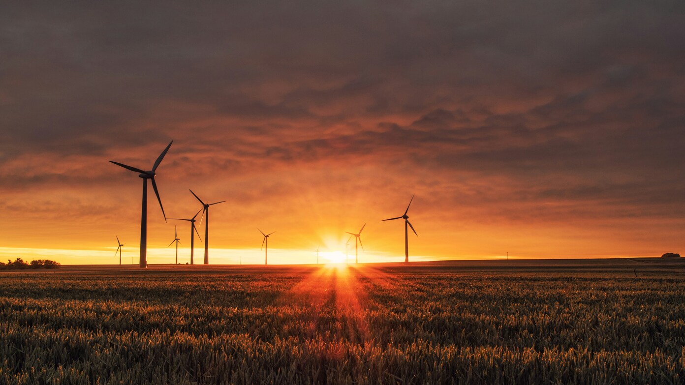 Residential Clean Energy Credit 2025: how much is it, what requirements, who qualifies, and how to claim the Solar Tax Credit?