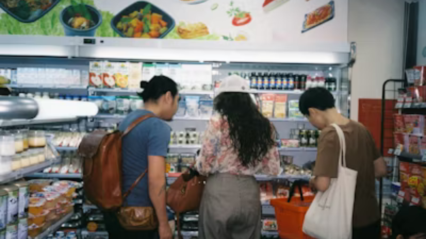 Can college students qualify for SNAP benefits?