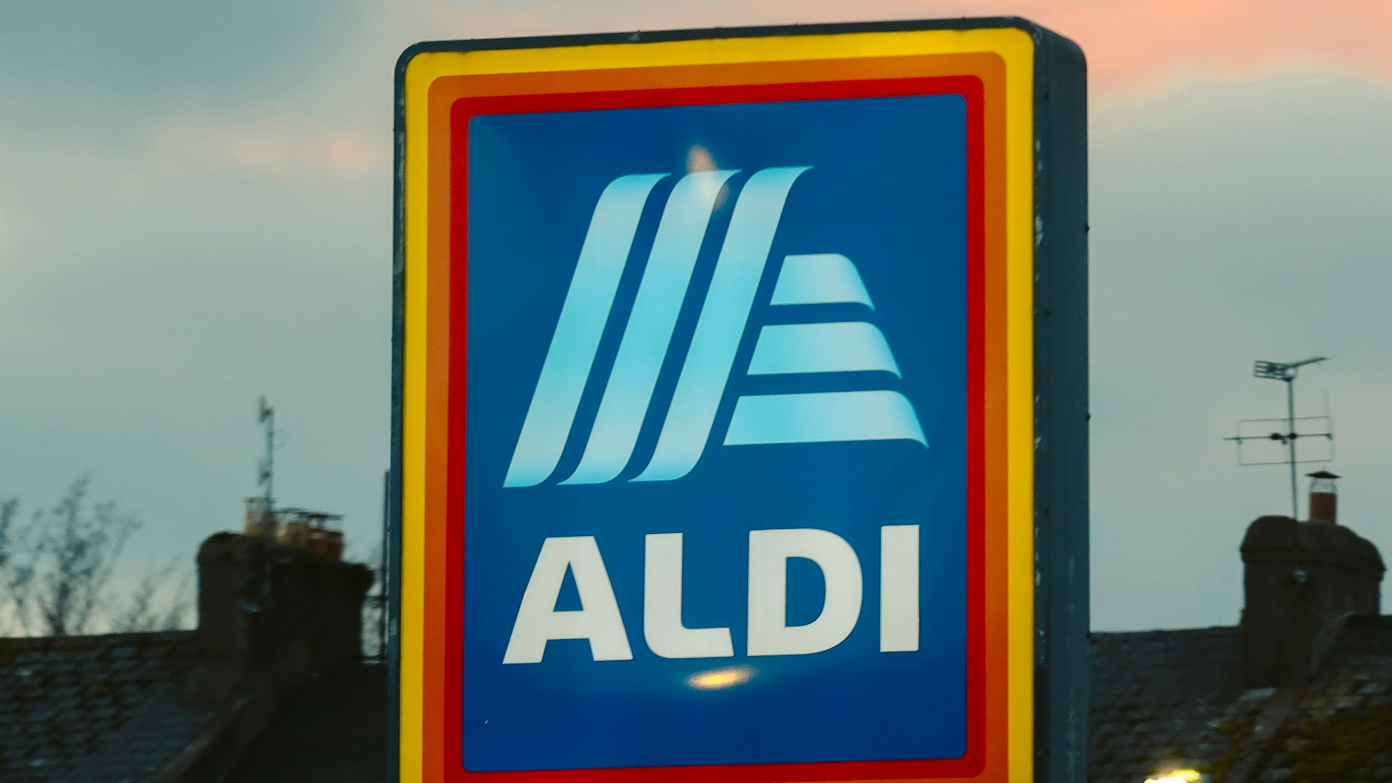 Aldi to create thousands of jobs with 800 new stores across the U.S. - $24 per hour wages with these simple job requirements