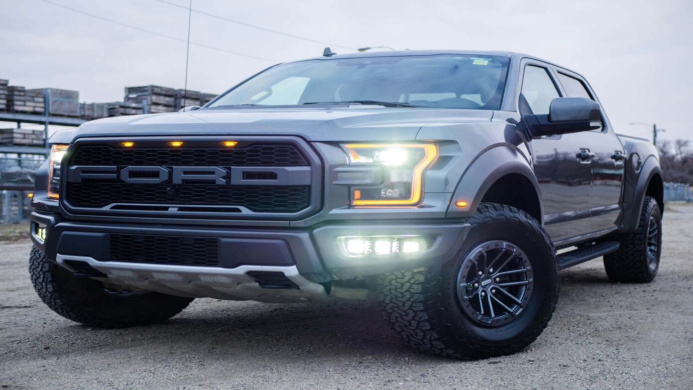 Ford recalls nearly 275,000 SUVs for possible brake damage - These are the Navigator and Expedition with the years of manufacture affected by the recall