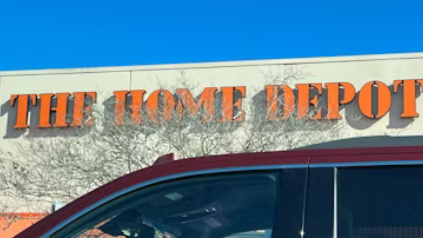 Home Depot takes a swipe at Walmart on its pricing policy after Trump's criticism over tariffs: “We intend to generally maintain our levels