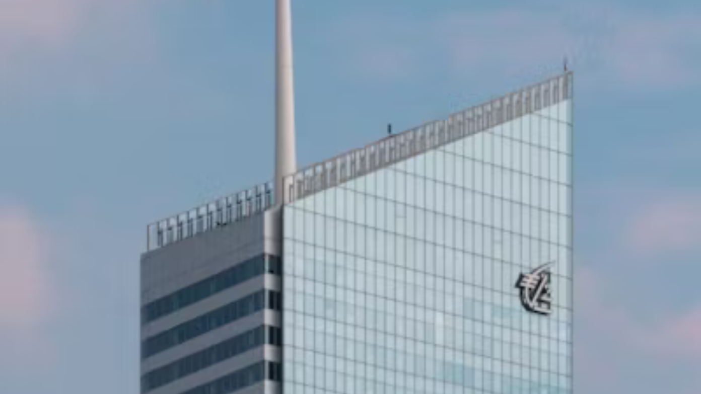 Who is Greg Abel, Warren Buffett's successor as CEO of Berkshire Hathaway who will take over at the end of the year following the Oracle of Omaha's retirement