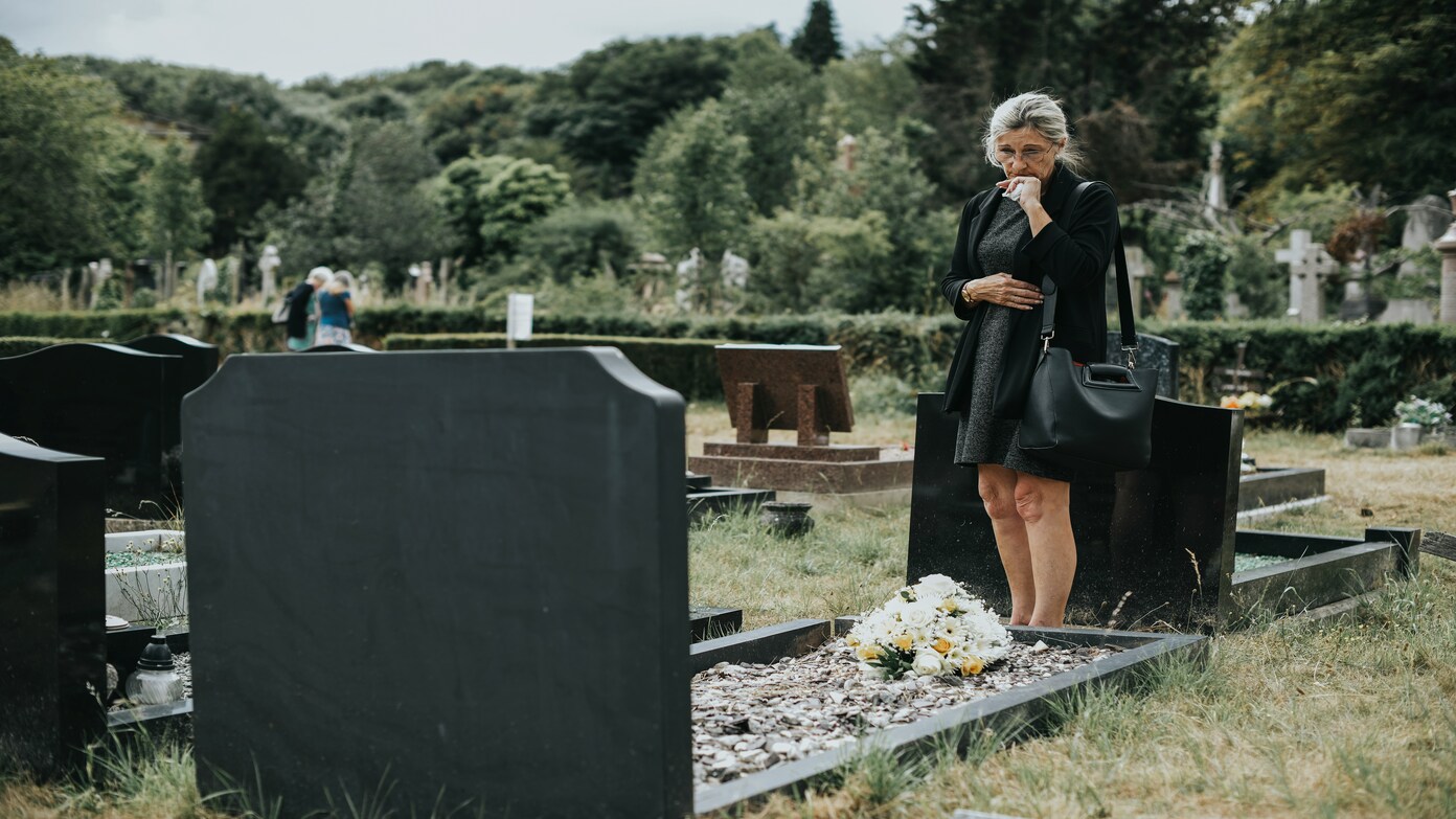Widow loses $213,000 in Social Security benefits after husband dies - Here's the unfamiliar rule that caused her to lose the money