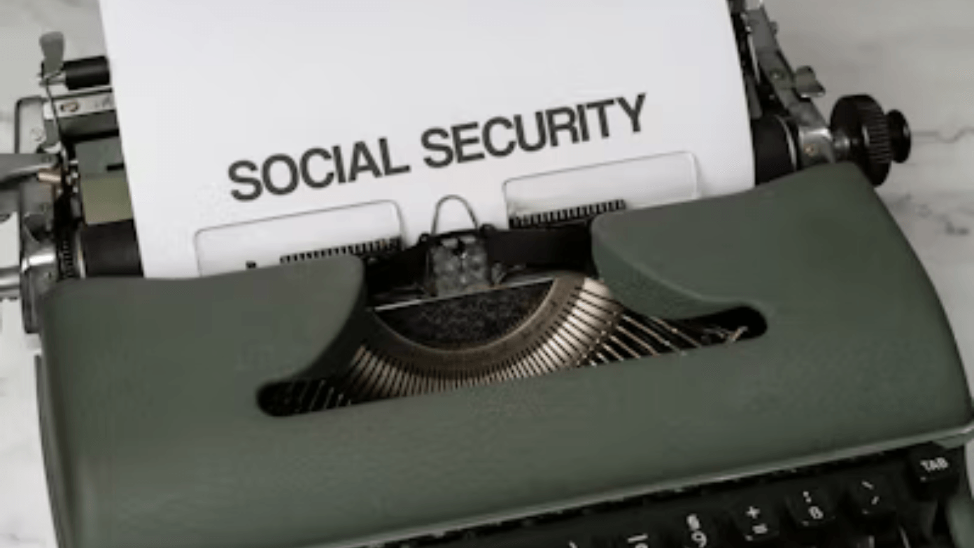Bad news for Social Security and Medicare - Here's the new date when they could stop paying out with a cut of up to 23% in the system's benefits