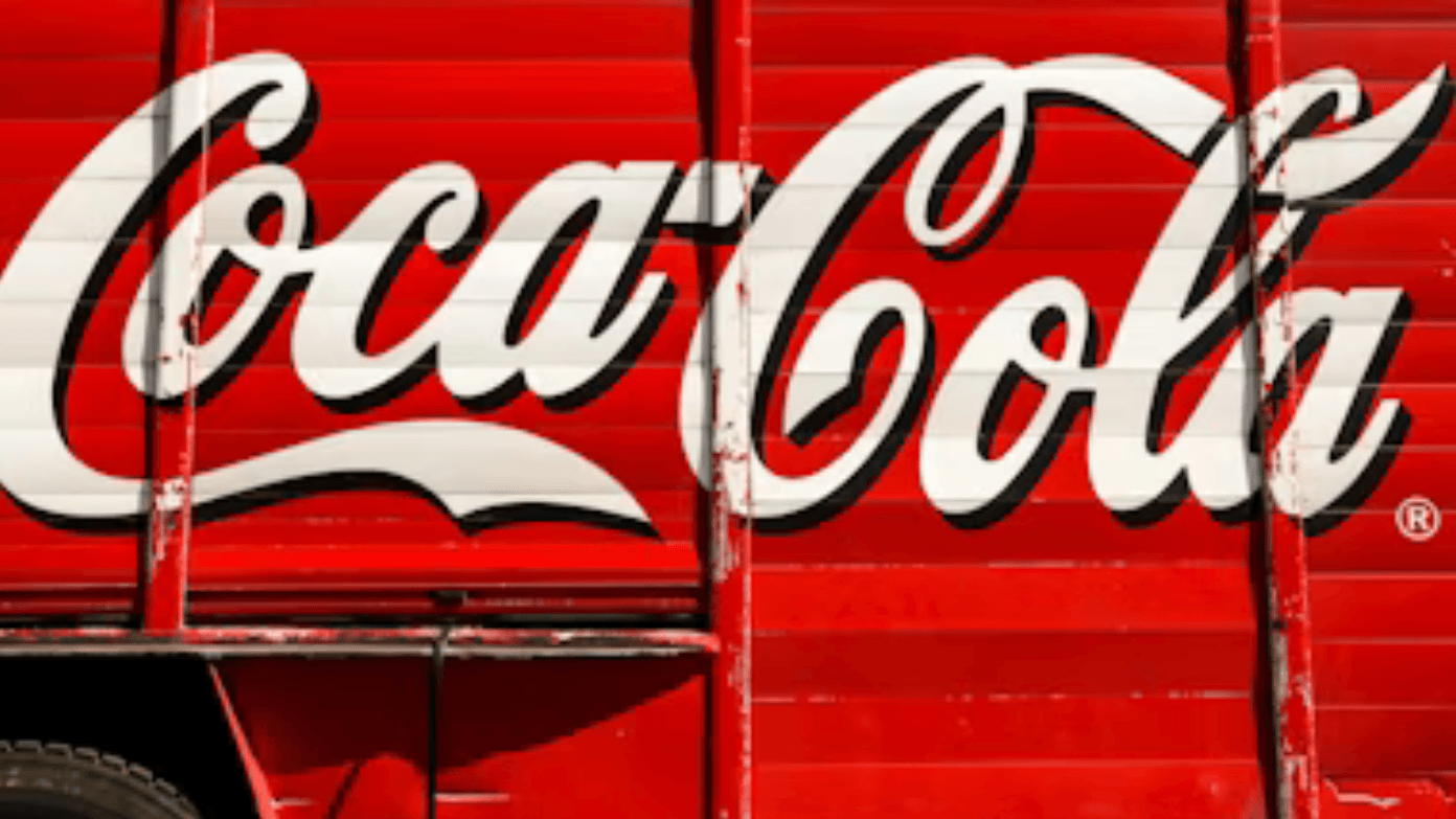 Has Coca-Cola really agreed to change from corn syrup to real cane sugar as Trump says?