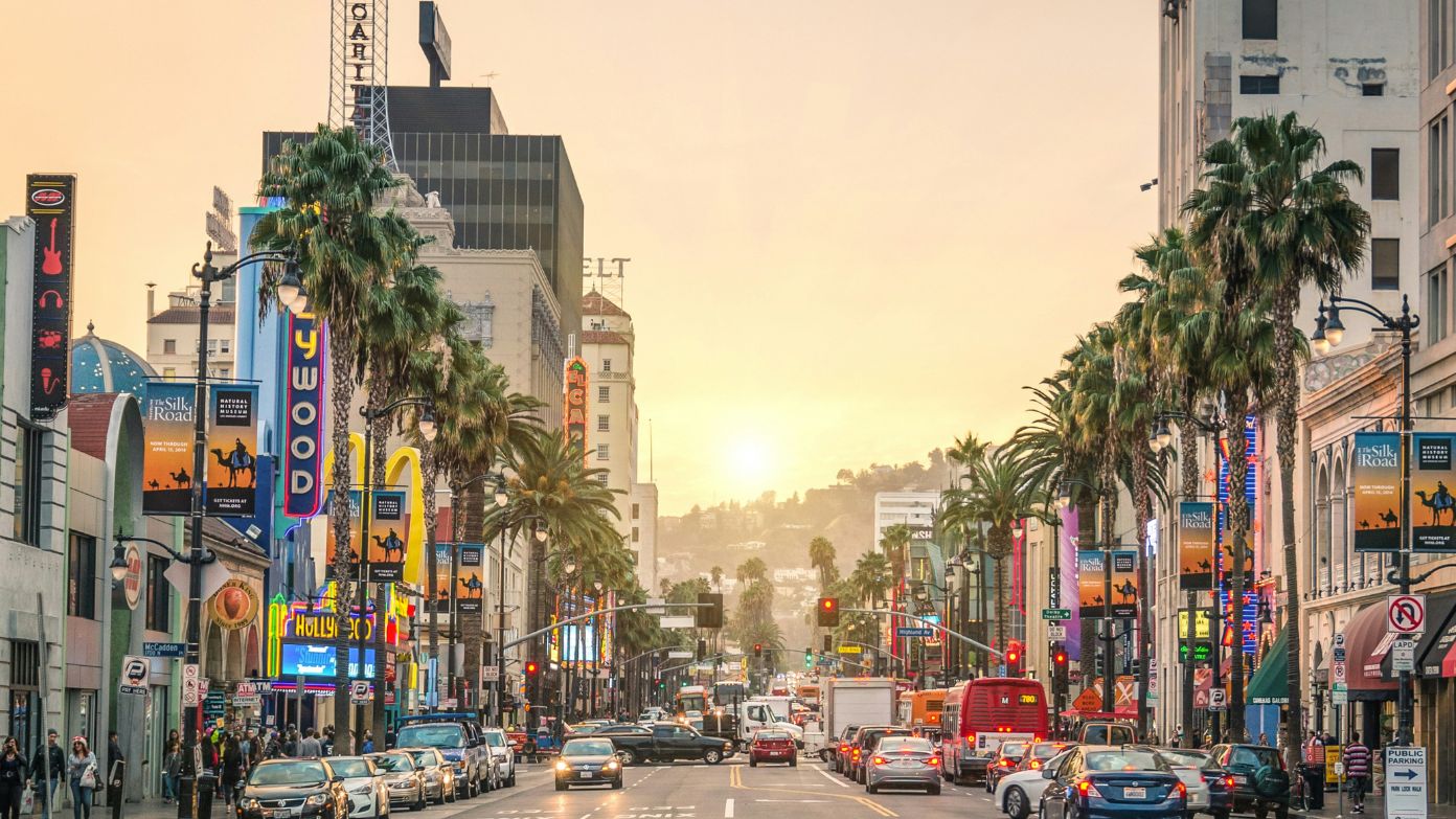 Sacramento introduces a $850 monthly payment program to support local artists