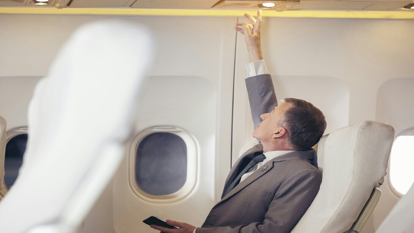 Southwest rolls out new conditions for plus-size passenger refunds - This is the new seat width that will be taken into account starting January 27, 2026