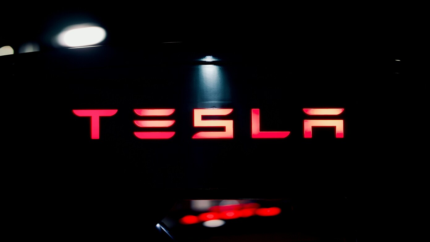Good news for Elon Musk: Tesla award billionaire entrepreneur massive pay deal