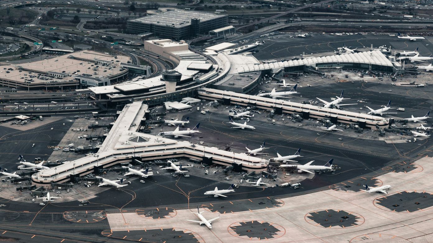 A private plane’s landing gear issue forced a ground stop, causing major flight disruptions