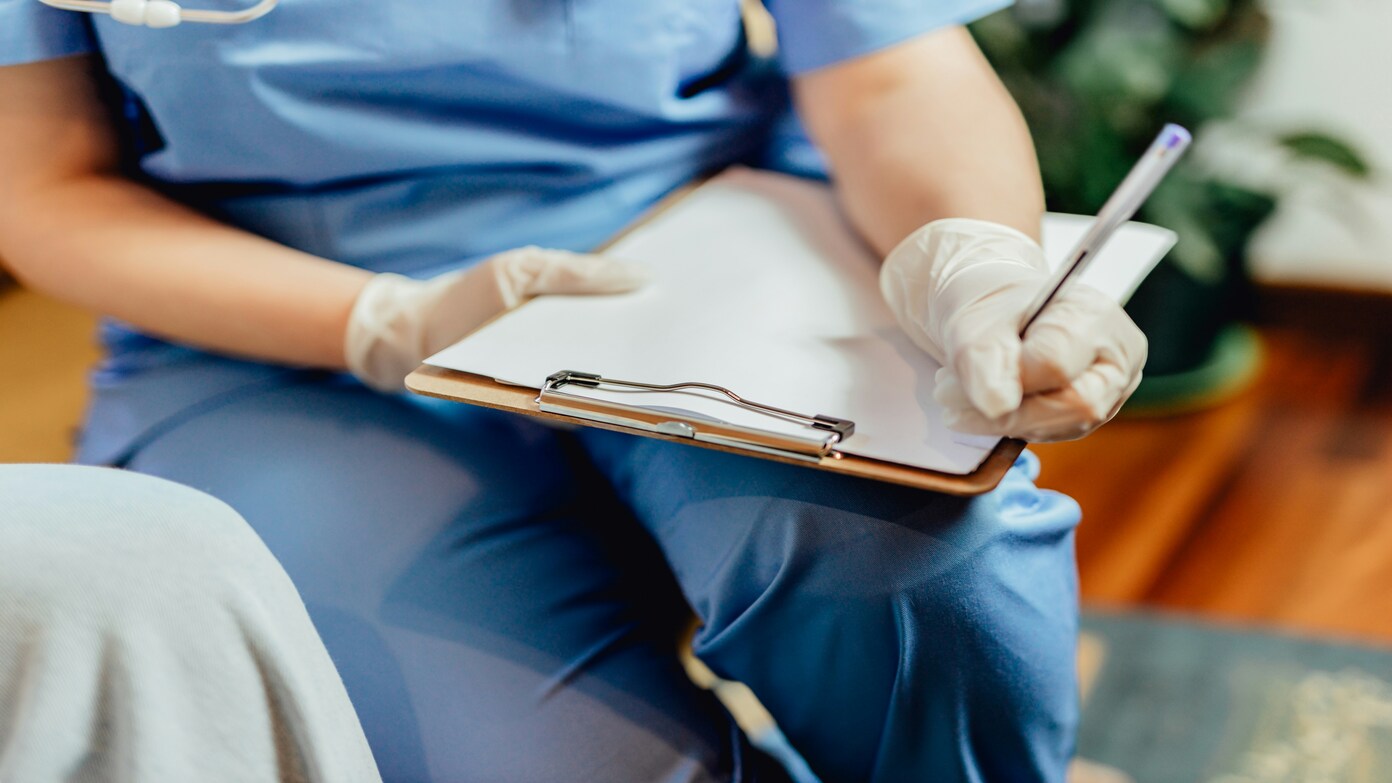 Self-Employed Health Insurance Deduction in 2025: How much is it, requirements, limits, who qualifies, and how to claim it to the IRS