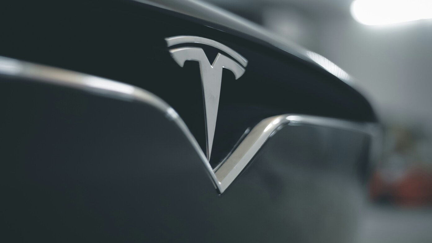 Tesla changes policy to help buyers benefit from EV tax credit fix