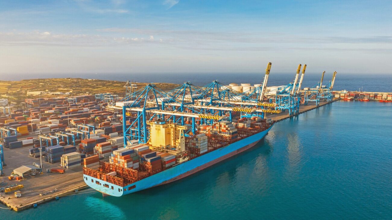 Container incident at Port of Long Beach: cargo spills into harbor