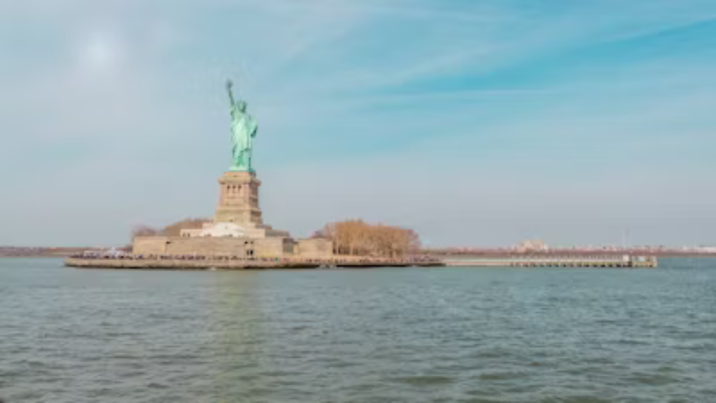 Bad news for millions of Americans - Homeowners will have to pay a monthly fee of $739 under a rule affecting New York State with these conditions