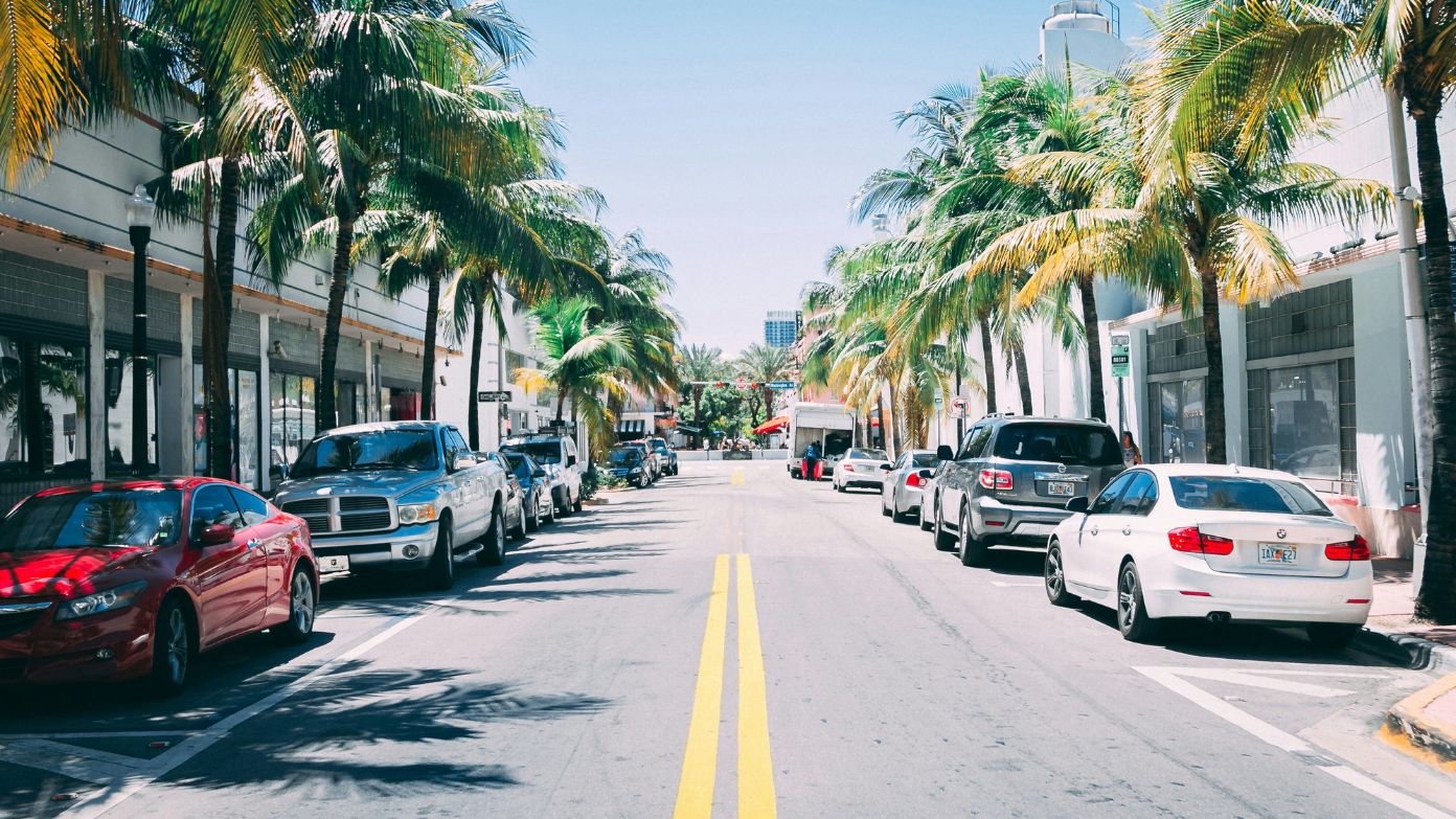 Why more Californians are packing up for Florida’s lifestyle, tax breaks, and booming housing market