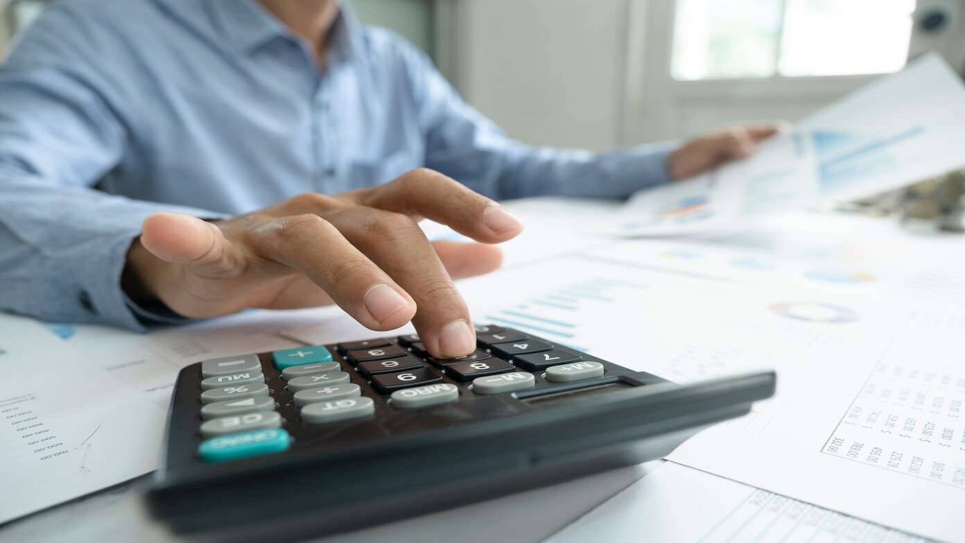 When is the final 2025 estimated tax payment due?