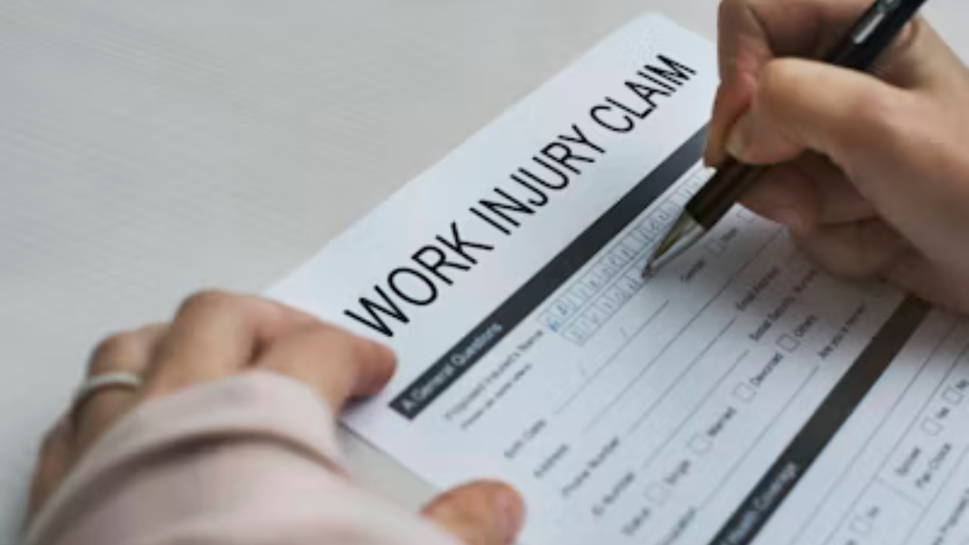 Can federal employees apply for unemployment benefits after the government shutdown? Here is what you need to know.
