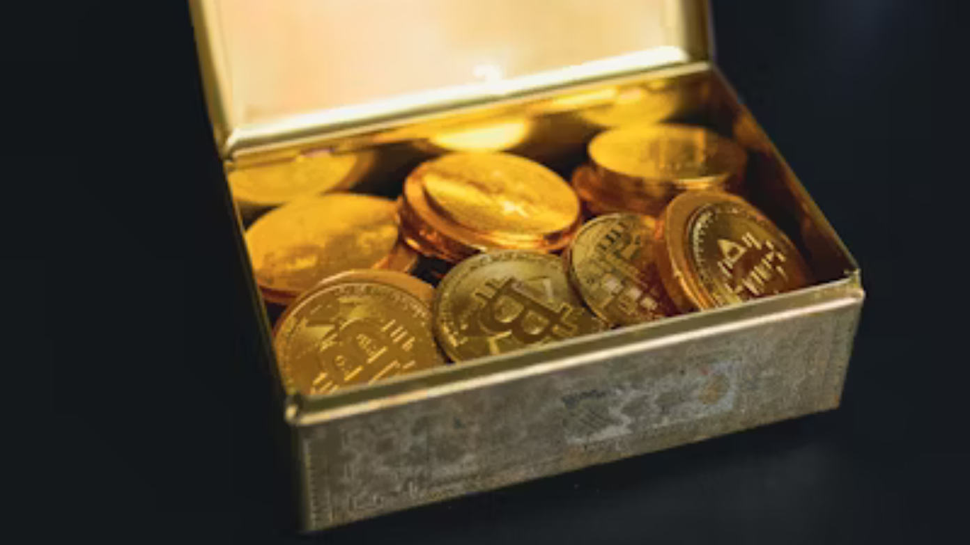 Treasure hunters find more than 1,000 gold and silver coins off the coast of Florida - It is a historic discovery about the Spanish Empire