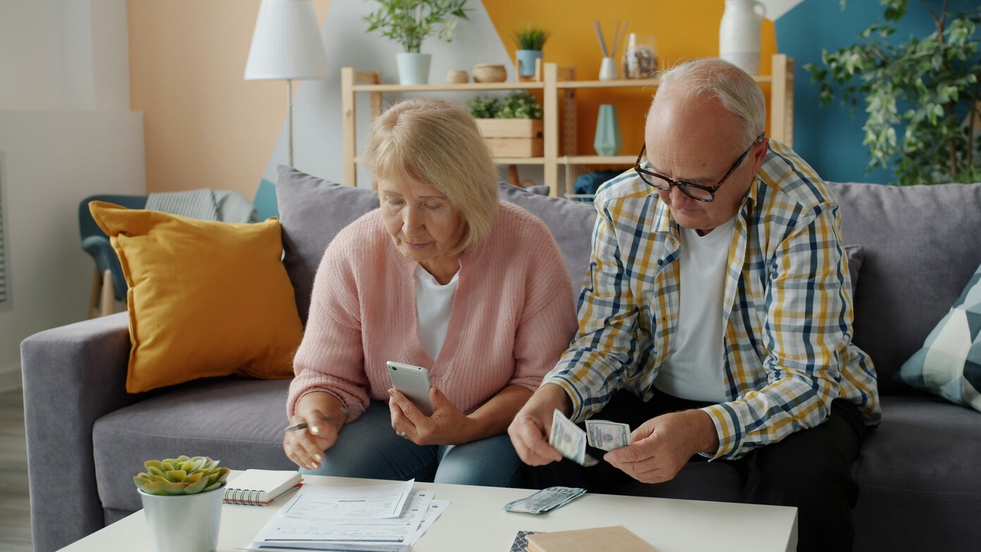 If you are looking to maximize your savings, use the ‘Newton's Rule’ to increase your 401(k) retirement money - Here's how the method works to get a higher pension